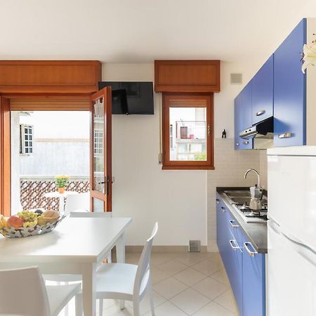 Villa Alpi Lignano Sabbiadoro Exteriör bild