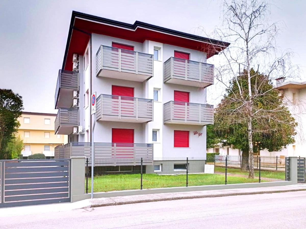 Villa Alpi Lignano Sabbiadoro Exteriör bild